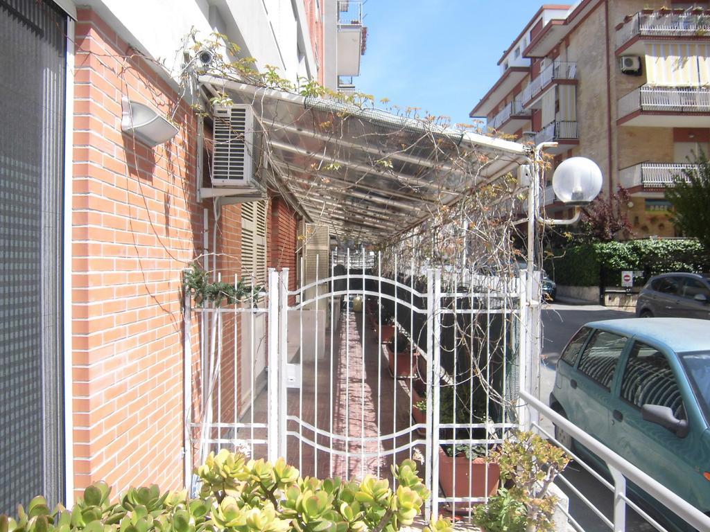 Rock Garden Bed & Breakfast Gaeta Bagian luar foto