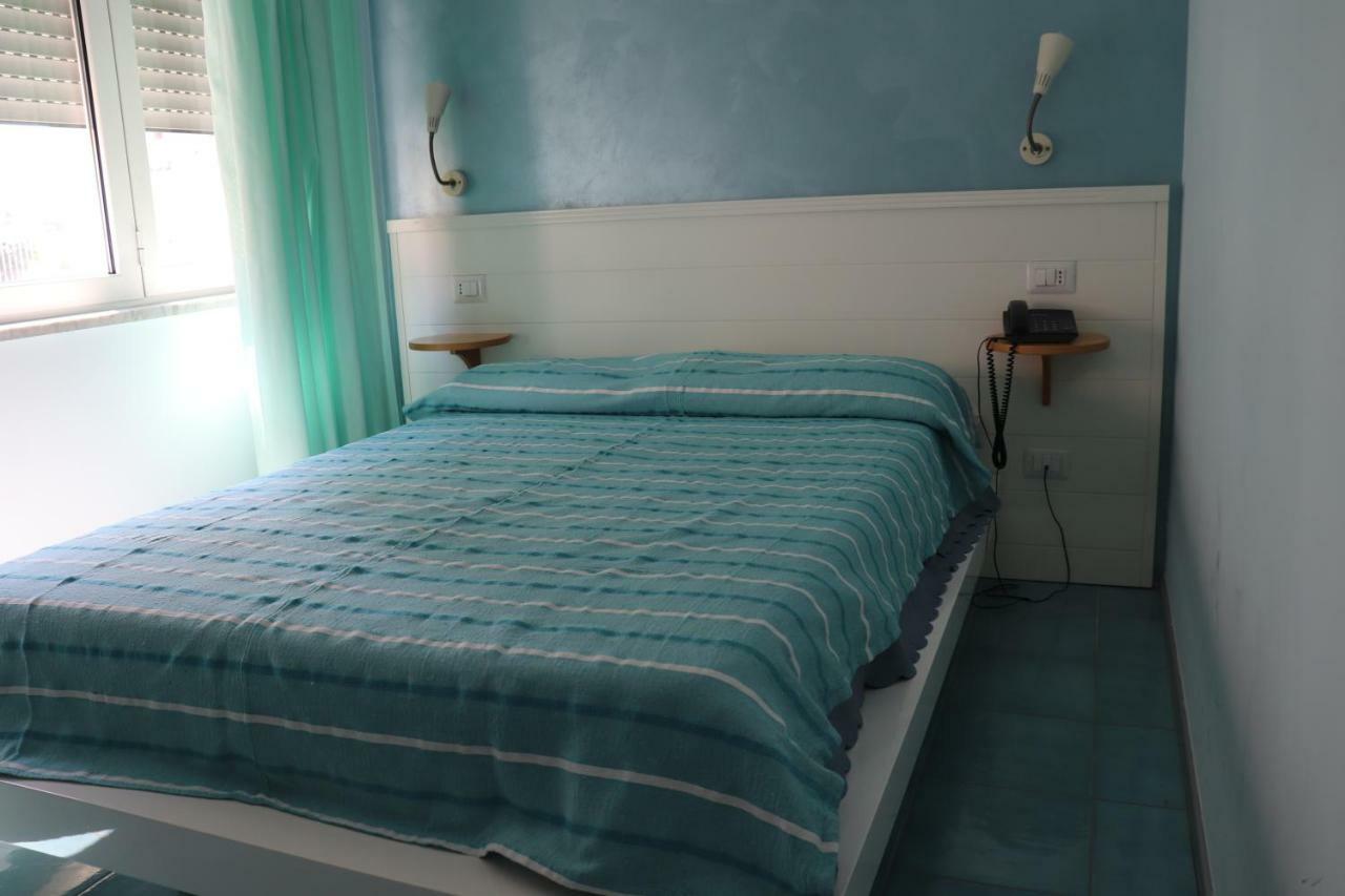 Rock Garden Bed & Breakfast Gaeta Bagian luar foto